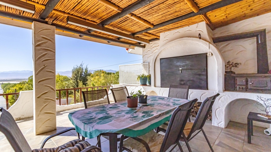 4 Bedroom Property for Sale in Riebeek Kasteel Western Cape